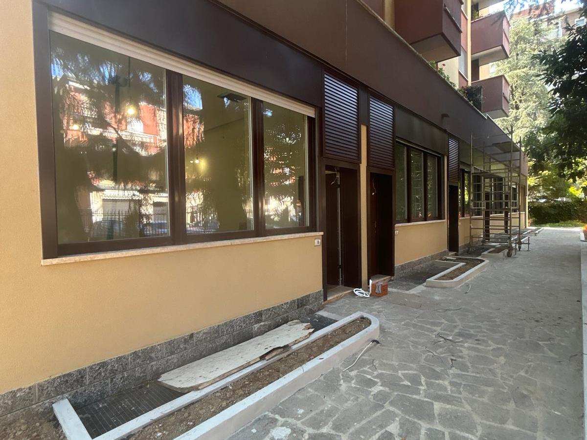 Trasformazione negozi in&nbsp;appartamenti